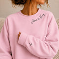 Jesus Is King Christian Crewneck, Minimalist Christian Faith Sweatshirt, Cross Shirt for Women, 2026 Christmas Gift for Christian Women