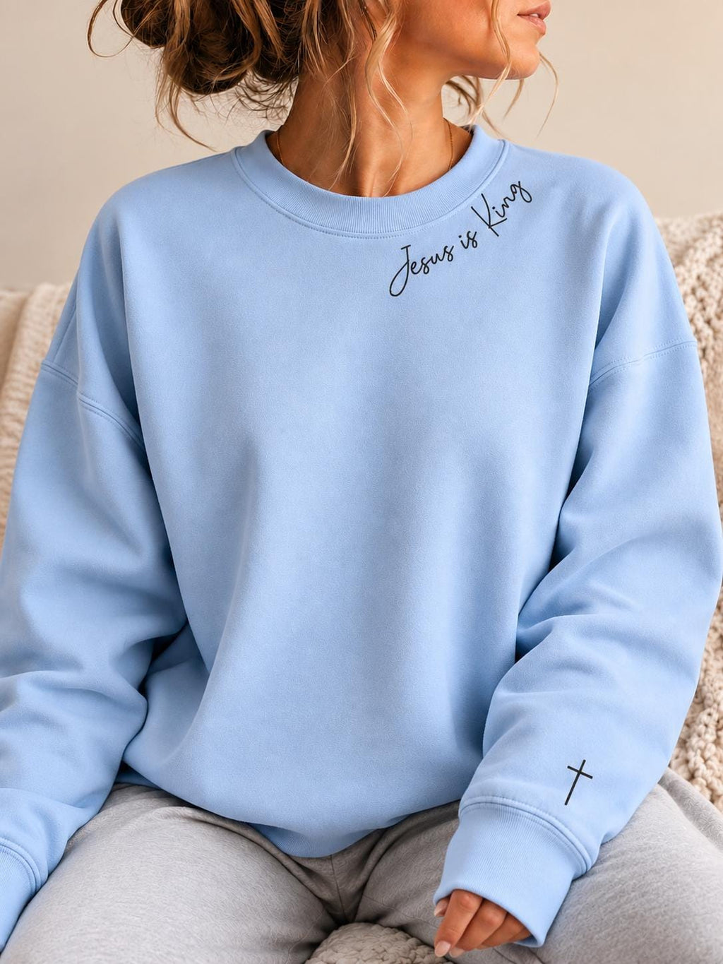 Jesus Is King Christian Crewneck, Minimalist Christian Faith Sweatshirt, Cross Shirt for Women, 2026 Christmas Gift for Christian Women