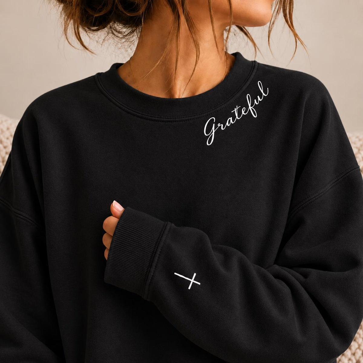 Grateful Christian Crewneck, Minimalist Faith Pullover, Christian Women’s Thankful Sweatshirt, Cross on Sleeve, Neckline Design