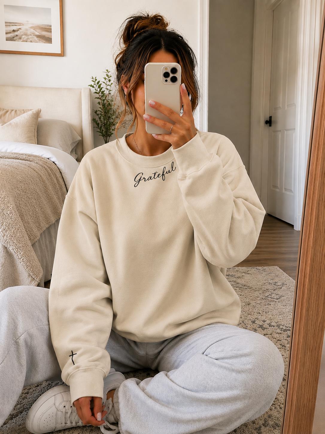 Grateful Christian Crewneck, Minimalist Faith Pullover, Christian Women’s Thankful Sweatshirt, Cross on Sleeve, Neckline Design